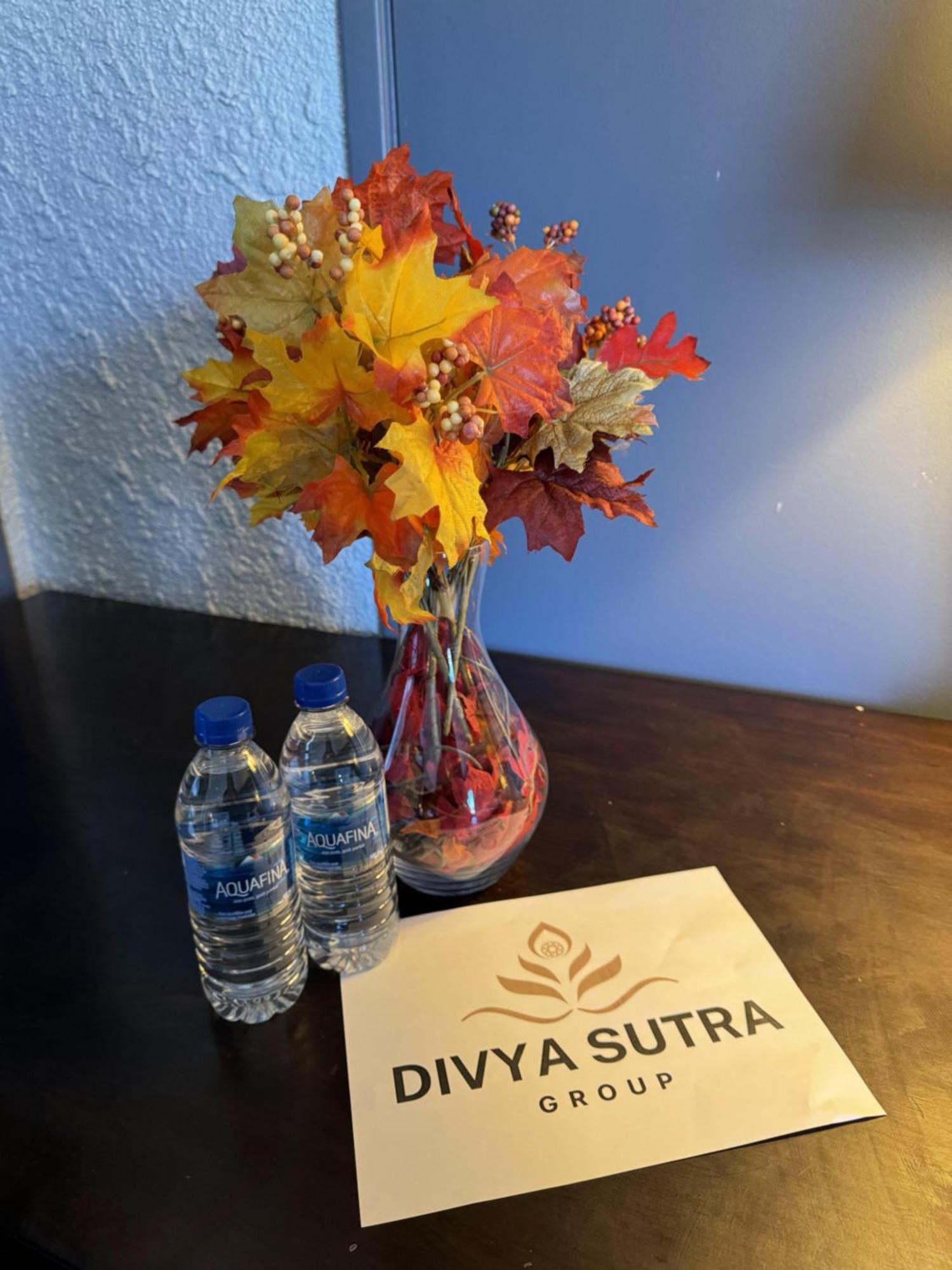 Divya Sutra Plaza And Conference Centre, Vernon, Bc Dış mekan fotoğraf