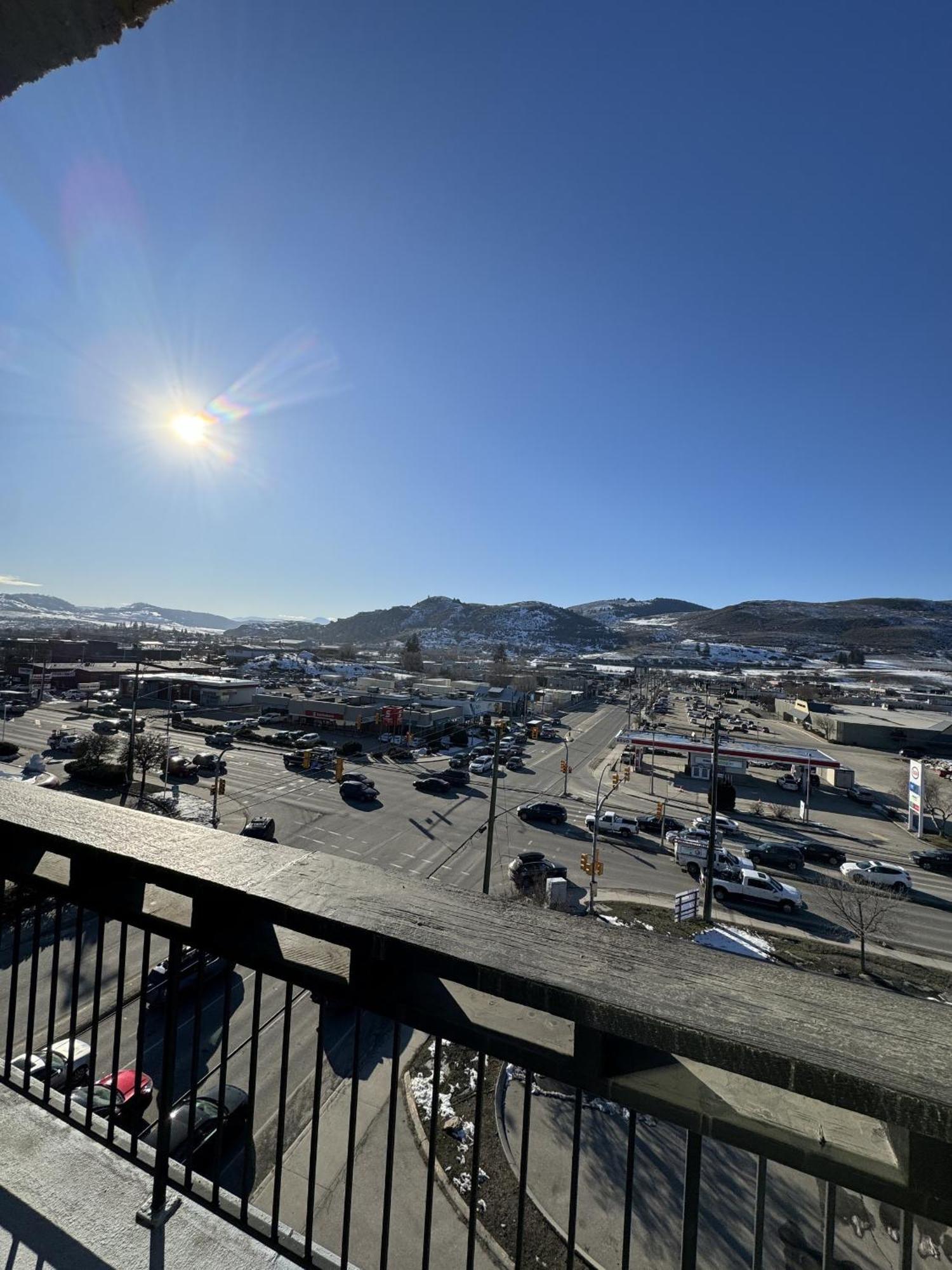 Divya Sutra Plaza And Conference Centre, Vernon, Bc Dış mekan fotoğraf